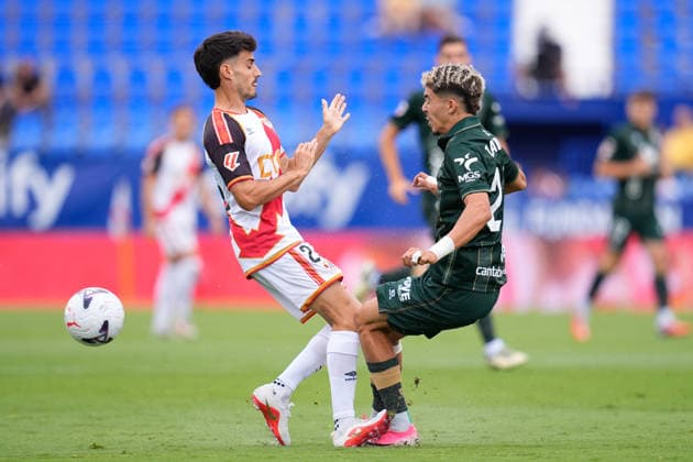 September 5, 2026, Leganes, Madrid, Spain: Oscar Valentin of Rayo Vallecano and Yassir Zabiri of Real Racing Club compete for the ball during the Spanish League, LaLiga EA Sports, football match played between Rayo Vallecano and Real Racing Club at Butarque stadium on September 05, 2026, in Leganes, Madrid, Spain. Rayo Vallecano V Real Racing Club - LaLiga EA Sports - ZUMAa181 20260905_zaa_a181_077 Copyright: xDennisxAgyemanx