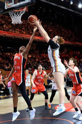 05.09.2026, GER, Basketball, Frauen , Basketball-WM, 2026, 1. Spieltag, Deutschland vs. Japan Lina Sontag ( Deutschland 24 ), Stephanie Mawuli ( Japan 3 )Mai Yamamoto ( Japan 23 ) Berlin Max-Schmeling-Halle Berlin Deutschland Copyright: xNordphotox xEnglerx