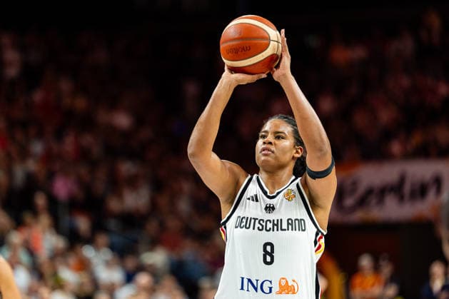 Nyara Sabally (Deutschland, 08) beim Freiwurf, Einzelbild, Einzelfoto, Portrait, Portraet, Freisteller, GER, Deutschland vs. Japan, Basketball, FIBA Women s World Cup 2026, Gruppenphase, Spieltag 2, 05.09.2026 GER, Deutschland vs. Japan, Basketball, FIBA Women s World Cup 2026, Gruppenphase, Spieltag 2, 05.09.2026 Berlin Copyright: xEibner-Pressefoto MaxxVincenx EP_MVN