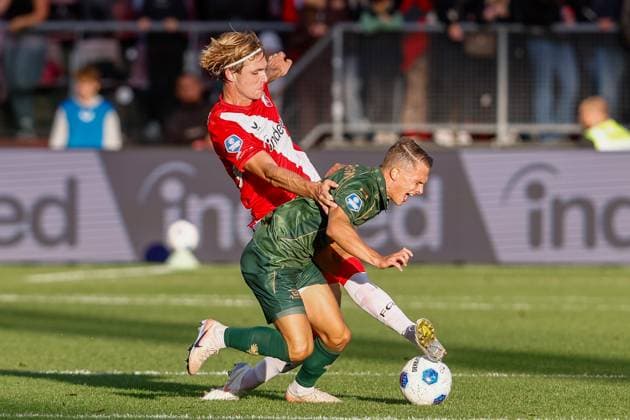 UTRECHT , 05-09-2026 , Stadium De Galgenwaard , season 2026 2027 , Dutch Eredivisie football . match between FC Utrecht and Go Ahead Eagles, Picture shows FC Utrecht player Matisse Didden, Go Ahead Eagles player Mathis Suray Utrecht - Go Ahead Eagles  x206509780x Copyright: