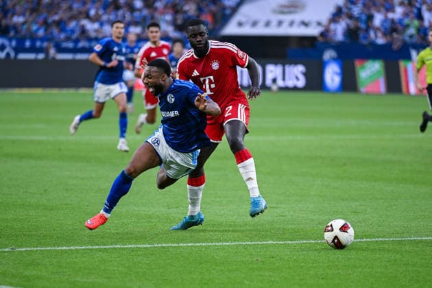 05.09.2026, Fussball, Saison 2026 2027, Bundesliga, FC Schalke 04 - FC Bayern München, Moussa Sylla (FC Schalke 04), Dayot Upamecano (FC Bayern München) xRHR-FOTO YYx *** September 5, 2026, Soccer, 2026–2027 Season, Bundesliga, FC Schalke 04 vs. FC Bayern Munich, Moussa Sylla (FC Schalke 04), Dayot Upamecano (FC Bayern Munich) xRHR PHOTO YYx Copyright: KROEGER RHR-FOTOx RHR-FOTO YY