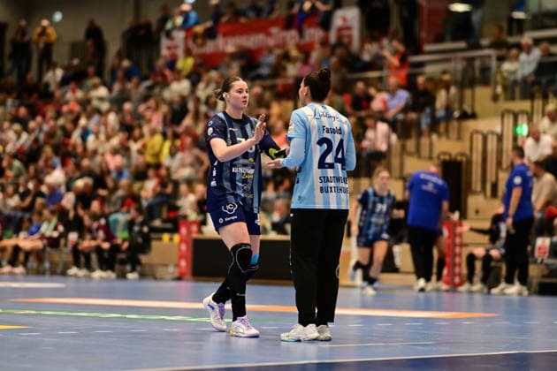 Handball I Frauen I Saison 2026-2027 I Bundesliga I 2. Spieltag I Buxtehuder SV - HC Leipzig I 05.09.2026 Lucy Strauchmann (78, Buxtehuder Sportverein) Sophie Fasold (24, Buxtehuder Sportverein) Buxtehude Halle Nord (Neu) Niedersachsen Deutschland Copyright: xLobeca FelixxWeißbergx
