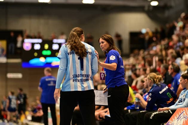 Handball I Frauen I Saison 2026-2027 I Bundesliga I 2. Spieltag I Buxtehuder SV - HC Leipzig I 05.09.2026 Nikki van der Vorst (1, Buxtehuder Sportverein) mit Debbie Klijn (Buxtehuder Sportverein) Buxtehude Halle Nord (Neu) Niedersachsen Deutschland Copyright: xLobeca FelixxWeißbergx