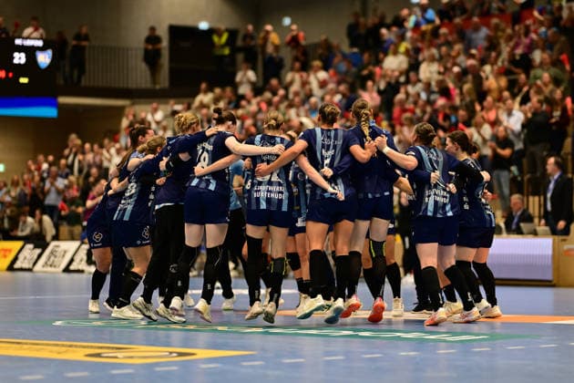 Handball I Frauen I Saison 2026-2027 I Bundesliga I 2. Spieltag I Buxtehuder SV - HC Leipzig I 05.09.2026 Jubel, Begeisterung, Enthusiasmus, Euphorie, Freude, Glücksgefühl, Heiterkeit bei: Buxtehuder Sportverein Frauen nach dem Sieg gegen HC Leipzig Frauen Buxtehude Halle Nord (Neu) Niedersachsen Deutschland Copyright: xLobeca FelixxWeißbergx