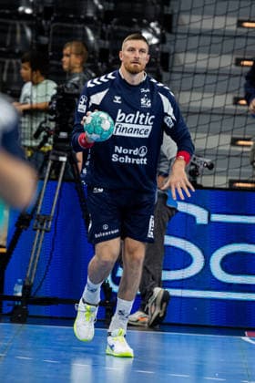 Opel HBL: SG Flensburg-Handewitt vs HC Erlangen; 05.09.26 Blaz Blagotinsek (Nr.43, SG Flensburg-Handewitt) beim Warm Up Opel HBL: SG Flensburg-Handewitt vs HC Erlangen, GGW Arena am 05.09.26 Copyright: xBEAUTIFULxSPORTS MarioxM.xKobergx