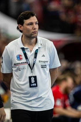 Opel HBL: SG Flensburg-Handewitt vs HC Erlangen; 05.09.26 Johannes Sellin (Trainer, HC Erlangen) Opel HBL: SG Flensburg-Handewitt vs HC Erlangen, GGW Arena am 05.09.26 Copyright: xBEAUTIFULxSPORTS MarioxM.xKobergx
