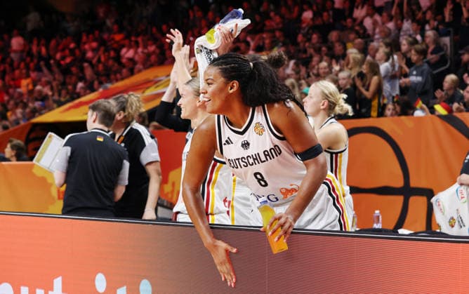 Nyara Sabally jubelt Freude Emotion Jubel Basketball FIBA World Cup Weltmeisterschaft Frauen WM Saison 2026 2027 05.09.2026 DBB Deutschland GER vs Japan JPN