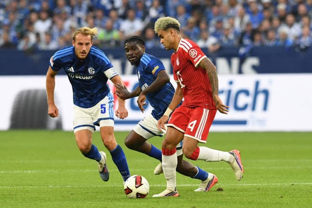 Timo Becker (FC Schalke 04) und Luis Diaz (FC Bayern Muenchen) im Zweikampf waehrend des Spiels der 1. Bundesliga zwischen FC Schalke 04 und FC Bayern Muenchen, Veltins-Arena am 05. September 2026 in Gelsenkirchen, Deutschland. (Foto von Ralf Treese DeFodi Images) +++ Timo Becker (FC Schalke 04) und Luis Diaz (FC Bayern Muenchen) battle for the ball during the Bundesliga match between FC Schalke 04 and FC Bayern Muenchen at Veltins-Arena on September 5, 2026 in Gelsenkirchen, Germany. (Photo by Ralf Treese DeFodi Images) DFB DFL REGULATIONS PROHIBIT ANY USE OF PHOTOGRAPHS AS IMAGE SEQUENCES AND OR QUASI-VIDEO. (Photo by Ralf Treese DeFodi Images) - *** Timo Becker of FC Schalke 04 and Luis Diaz of FC Bayern Munich battle for the ball during the Bundesliga match between FC Schalke 04 and FC Bayern Munich at Veltins Arena on September 5, 2026, in Gelsenkirchen, Germany. Photo by Ralf Treese, DeFodi Images. Timo Becker of FC Schalke 04 and Luis Díaz of FC Bayern Munich battle for the ball during the Bundesliga match between FC Schalke 04 and FC Bayern Munich at Veltins Arena on September 5, 2026 in Gelsenkirchen, Germany. Photo by Ralf Treese, DeFodi Images. DFB and DFL regulations prohibit any use of photographs as image sequences and or quasi-video. Photo by Ralf Treese, DeFodi Images.