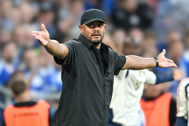 Vincent Kompany (Muenchen) Gestik Geste gestikuliert 05.09.2026 ¢ Fussball ¢ FC Schalke 04 vs FC Bayern Muenchen, Veltins-Arena, Gelsenkirchen, DFB DFL REGULATIONS PROHIBIT ANY USE OF PHOTOGRAPHS AS IMAGE SEQUENCES AND OR QUASI-VIDEO NRW Germany *** Vincent Kompany Munich Gesture Gesturing 05 09 2026 ¢ Soccer ¢ FC Schalke 04 vs. FC Bayern Munich, Veltins Arena, Gelsenkirchen, DFB DFL regulations prohibit any use of photographs as image sequences and or quasi-video NRW Germany Copyright: xpepphotox xSaschaxWeizx pep00321, pep_20260905_hm
