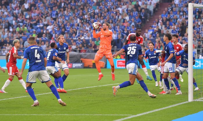 05.09.2026, xblx, Fussball 1.Bundesliga, FC Schalke 04 - FC Bayern München v.l. Loris Karius (FC Schalke 04) (DFL DFB REGULATIONS PROHIBIT ANY USE OF PHOTOGRAPHS as IMAGE SEQUENCES and or QUASI-VIDEO) Gelsenkirchen *** September 5, 2026, xblx, Soccer, Bundesliga 1, FC Schalke 04 vs. FC Bayern Munich, featuring Loris Karius, FC Schalke 04. DFL and DFB regulations prohibit any use of photographs as image sequences and or quasi-video. Gelsenkirchen