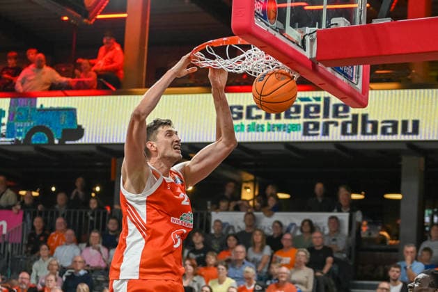 Tibor Pleiss (RASTA Vechta, 21) beim Dunking RASTA Vechta vs. Bakken Bears, Testspiel, Saison 2026 2027, 05.09.2026, RASTA Vechta vs. Bakken Bears, Testspiel, Saison 2026 2027, 05.09.2026 Vechta Copyright: xEibner-Pressefoto RobertxGertzenx EP_RGN