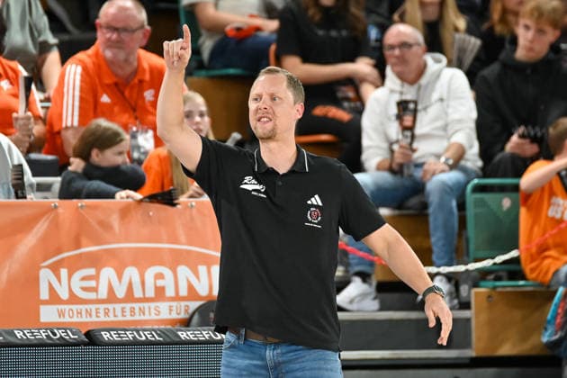 Christian Held (RASTA Vechta, Coach) gestikuliert RASTA Vechta vs. Bakken Bears, Testspiel, Saison 2026 2027, 05.09.2026, RASTA Vechta vs. Bakken Bears, Testspiel, Saison 2026 2027, 05.09.2026 Vechta Copyright: xEibner-Pressefoto RobertxGertzenx EP_RGN