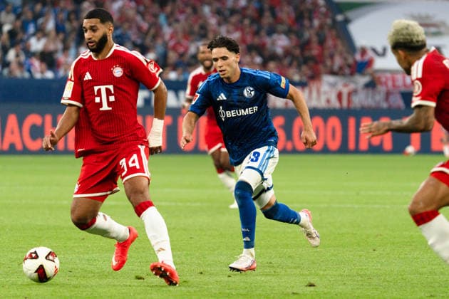 Deutschland: 1. Bundesliga 2026 2027, 2. Spieltag - FC Schalke 04 vs. FC Bayern München - 05.09.2026 - Veltins-Arena (Gelsenkirchen, Nordrhein-Westfalen) Dayot Upamecano (FC Bayern München, 2) Soufiane El-Faouzi (Schalke 04, 23) *** Germany 1 Bundesliga 2026–2027, Matchday 2: FC Schalke 04 vs. FC Bayern Munich, September 5, 2026, Veltins Arena, Gelsenkirchen, North Rhine-Westphalia; Dayot Upamecano (FC Bayern Munich), 2; Soufiane El Faouzi (Schalke 04), 23 Copyright: xCelinaxLeiersx