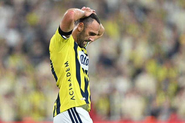 Fenerbahce v Besiktas - Turkish Super Lig ISTANBUL, TURKIYE - SEPTEMBER 5: Fenerbahce player Vedat Muric reacts with disappointment after missing a chance during the Turkish Super Lig fourth-week football match between Fenerbahce and Besiktas at Chobani Stadium in Istanbul, Turkiye, on September 5, 2026. Serhat Cagdas Anadolu Istanbul Turkey. Editorial use only. Please get in touch for any other usage.  Copyright: x2026xAnadoluxSerhatxCagdasx
