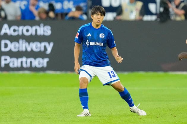 Satoshi Tanaka (FC Schalke 04) schaut waehrend des Spiels der 1. Bundesliga zwischen FC Schalke 04 und FC Bayern Muenchen, Veltins-Arena am 05. September 2026 in Gelsenkirchen, Deutschland. (Foto von Alex Gottschalk DeFodi Images) +++ Satoshi Tanaka (FC Schalke 04) looks on during the Bundesliga match between FC Schalke 04 and FC Bayern Muenchen at Veltins-Arena on September 5, 2026 in Gelsenkirchen, Germany. (Photo by Alex Gottschalk DeFodi Images) DFB DFL REGULATIONS PROHIBIT ANY USE OF PHOTOGRAPHS AS IMAGE SEQUENCES AND OR QUASI-VIDEO. (Photo by Alex Gottschalk DeFodi Images) - *** Satoshi Tanaka of FC Schalke 04 watches during the Bundesliga match between FC Schalke 04 and FC Bayern Munich, Veltins Arena on September 5, 2026, in Gelsenkirchen, Germany. Photo by Alex Gottschalk, DeFodi Images. Satoshi Tanaka of FC Schalke 04 looks on during the Bundesliga match between FC Schalke 04 and FC Bayern Munich at Veltins Arena on September 5, 2026 in Gelsenkirchen, Germany. Photo by Alex Gottschalk, DeFodi Images. DFB and DFL regulations prohibit any use of photographs as image sequences and or quasi-video. Photo by Alex Gottschalk, DeFodi Images