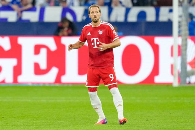 Harry Kane (FC Bayern Muenchen) schaut waehrend des Spiels der 1. Bundesliga zwischen FC Schalke 04 und FC Bayern Muenchen, Veltins-Arena am 05. September 2026 in Gelsenkirchen, Deutschland. (Foto von Alex Gottschalk DeFodi Images) +++ Harry Kane (FC Bayern Muenchen) looks on during the Bundesliga match between FC Schalke 04 and FC Bayern Muenchen at Veltins-Arena on September 5, 2026 in Gelsenkirchen, Germany. (Photo by Alex Gottschalk DeFodi Images) DFB DFL REGULATIONS PROHIBIT ANY USE OF PHOTOGRAPHS AS IMAGE SEQUENCES AND OR QUASI-VIDEO. (Photo by Alex Gottschalk DeFodi Images) - *** Harry Kane of FC Bayern Munich looks on during the Bundesliga 1 match between FC Schalke 04 and FC Bayern Munich, Veltins Arena on September 5, 2026, in Gelsenkirchen, Germany. Photo by Alex Gottschalk, DeFodi Images. Harry Kane of FC Bayern Munich looks on during the Bundesliga match between FC Schalke 04 and FC Bayern Munich at Veltins Arena on September 5, 2026 in Gelsenkirchen, Germany Photo by Alex Gottschalk, DeFodi Images DFB and DFL regulations prohibit any use of photographs as image sequences and or quasi-video Photo by Alex Gottschalk, DeFodi Images