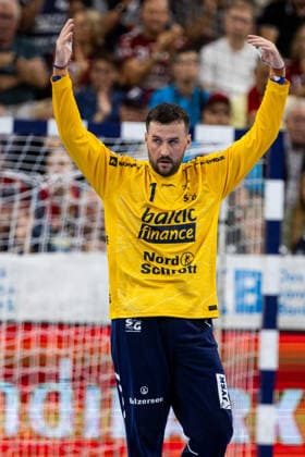 Opel HBL: SG Flensburg-Handewitt vs HC Erlangen; 05.09.26 Jubel Freude über gehaltenen Ball bei Benjamin Buric (Nr.01, SG Flensburg-Handewitt) Opel HBL: SG Flensburg-Handewitt vs HC Erlangen, GGW Arena am 05.09.26 Copyright: xBEAUTIFULxSPORTS MarioxM.xKobergx
