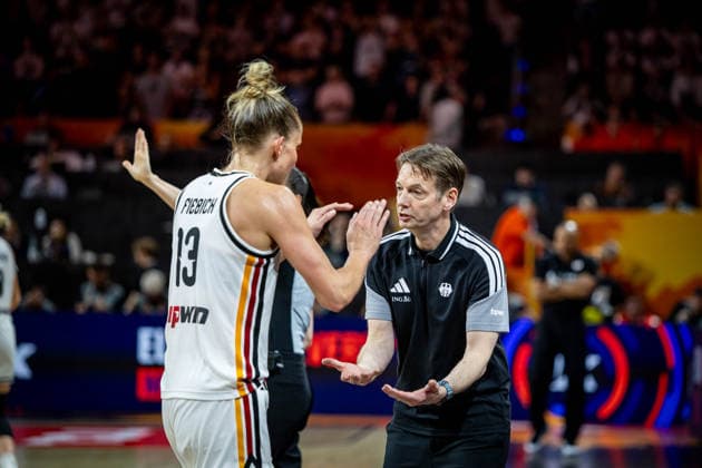 Basketball Berlin 05.09.2026 FIBA Women™s Basketball World Cup Germany 2026 Vorrunde Gruppe Deutschland (GER) - Japan (JPN) Olaf Lange (Deutschland, Trainer) Leonie Fiebich (Deutschland, No.13)