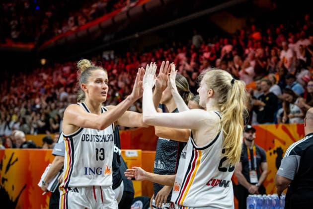 Basketball Berlin 05.09.2026 FIBA Women™s Basketball World Cup Germany 2026 Vorrunde Gruppe Deutschland (GER) - Japan (JPN) Leonie Fiebich (Deutschland, No.13) Frida Bühner (Deutschland, No.20)