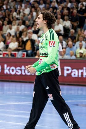 Opel HBL: SG Flensburg-Handewitt vs HC Erlangen; 05.09.26 Jubel Freude über gehaltenen Ball bei Tin Herceg (Nr.99, HC Erlangen) Opel HBL: SG Flensburg-Handewitt vs HC Erlangen, GGW Arena am 05.09.26 Copyright: xBEAUTIFULxSPORTS MarioxM.xKobergx