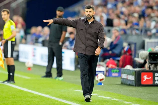 Trainer Miron Muslic (FC Schalke 04) gestikuliert waehrend des Spiels der 1. Bundesliga zwischen FC Schalke 04 und FC Bayern Muenchen, Veltins-Arena am 05. September 2026 in Gelsenkirchen, Deutschland. (Foto von Alex Gottschalk DeFodi Images) +++ Trainer Miron Muslic (FC Schalke 04) gestures during the Bundesliga match between FC Schalke 04 and FC Bayern Muenchen at Veltins-Arena on September 5, 2026 in Gelsenkirchen, Germany. (Photo by Alex Gottschalk DeFodi Images) DFB DFL REGULATIONS PROHIBIT ANY USE OF PHOTOGRAPHS AS IMAGE SEQUENCES AND OR QUASI-VIDEO. (Photo by Alex Gottschalk DeFodi Images) - *** FC Schalke 04 coach Miron Muslic gestures during the Bundesliga match between FC Schalke 04 and FC Bayern Munich, at Veltins Arena on September 5, 2026, in Gelsenkirchen, Germany. Photo by Alex Gottschalk, DeFodi Images. Coach Miron Muslic of FC Schalke 04 gestures during the Bundesliga match between FC Schalke 04 and FC Bayern Munich at Veltins Arena on September 5, 2026 in Gelsenkirchen, Germany. Photo by Alex Gottschalk, DeFodi Images. DFB and DFL regulations prohibit any use of photographs as image sequences and or quasi-video. Photo by Alex Gottschalk, DeFodi Images.