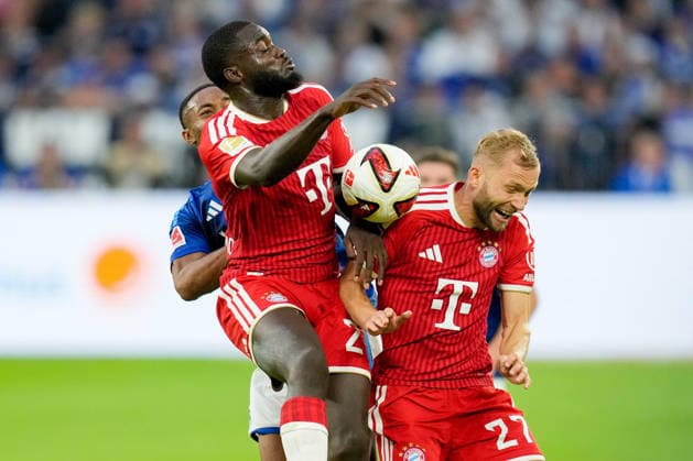 Moussa Sylla (FC Schalke 04), Dayot Upamecano (FC Bayern Muenchen) und Konrad Laimer (FC Bayern Muenchen) im Zweikampf waehrend des Spiels der 1. Bundesliga zwischen FC Schalke 04 und FC Bayern Muenchen, Veltins-Arena am 05. September 2026 in Gelsenkirchen, Deutschland. (Foto von Alex Gottschalk DeFodi Images) +++ Moussa Sylla (FC Schalke 04), Dayot Upamecano (FC Bayern Muenchen) und Konrad Laimer (FC Bayern Muenchen) battle for the ball during the Bundesliga match between FC Schalke 04 and FC Bayern Muenchen at Veltins-Arena on September 5, 2026 in Gelsenkirchen, Germany. (Photo by Alex Gottschalk DeFodi Images) DFB DFL REGULATIONS PROHIBIT ANY USE OF PHOTOGRAPHS AS IMAGE SEQUENCES AND OR QUASI-VIDEO. (Photo by Alex Gottschalk DeFodi Images) - *** Moussa Sylla of FC Schalke 04, Dayot Upamecano of FC Bayern Munich, and Konrad Laimer of FC Bayern Munich in a tackle during the Bundesliga match between FC Schalke 04 and FC Bayern Munich, Veltins Arena on September 5, 2026, in Gelsenkirchen, Germany. Photo by Alex Gottschalk, DeFodi Images. Moussa Sylla (FC Schalke 04), Dayot Upamecano of FC Bayern Munich and Konrad Laimer of FC Bayern Munich battle for the ball during the Bundesliga match between FC Schalke 04 and FC Bayern Munich at Veltins Arena on September 5, 2026 in Gelsenkirchen, Germany. Photo by Alex Gottschalk, DeFodi Images. DFB and DFL regulations prohibit any use of photographs as image sequences and or quasi-video. Photo by Alex Gottschalk, DeFodi Images.