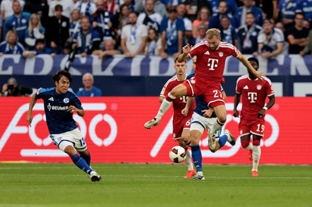 Konrad Laimer (FC Bayern München) beim Spiel der 1. Bundesliga (Saison 2026 27) FC Schalke 04 - FC Bayern München - Copyright: Thomas Pakusch *** Konrad Laimer, FC Bayern Munich, during the Bundesliga match between FC Schalke 04 and FC Bayern Munich in the 2026–27 season. Copyright Thomas Pakusch