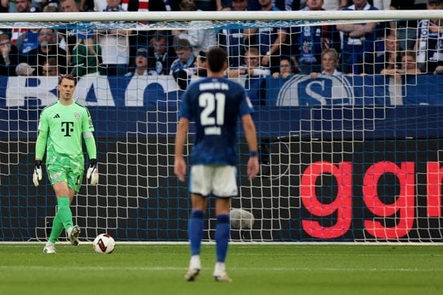 Manuel Neuer (FC Bayern München) beim Spiel der 1. Bundesliga (Saison 2026 27) FC Schalke 04 - FC Bayern München - Copyright: Thomas Pakusch *** Manuel Neuer, FC Bayern Munich, during a Bundesliga match in the 2026–27 season against FC Schalke 04. FC Bayern Munich. Copyright Thomas Pakusch