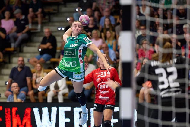 Sprungwurf Lea Watzl (Frisch Auf Goeppingen, 07) FRISCH AUF Goeppingen vs. BSV Sachsen Zwickau, Handball, ALSCO Handball Bundesliga Frauen, 2. Spieltag, Spielzeit 2026 2027, 05.09.2026 FRISCH AUF Goeppingen vs. BSV Sachsen Zwickau, Handball, ALSCO Handball Bundesliga Frauen, 2. Spieltag, Spielzeit 2026 2027, 05.09.2026 Goeppingen Copyright: xEibner-Pressefoto GeraldxOelze-dexStoppanyx EP_ODS