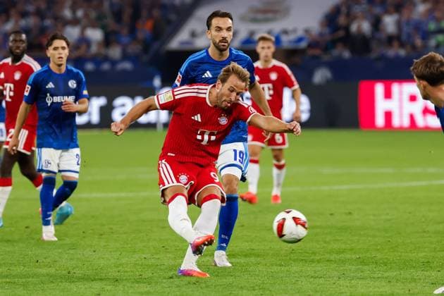 GELSENKIRCHEN - Harry Kane of FC Bayern Munich shoots at goal during the Bundesliga match between FC Schalke 04 and FC Bayern Munich at the Veltins-Arena on September 5, 2026, in Gelsenkirchen, Germany. MARCEL TER BALS ANP Bundesliga 2026 27 xVIxANPxSportx xMarcelxterxBalsxIVx 567271536 originalFilename: 567271536.jpg