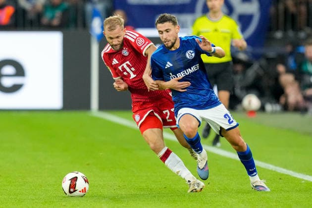 Konrad Laimer (FC Bayern Muenchen) und Adil Aouchiche (FC Schalke 04) im Zweikampf waehrend des Spiels der 1. Bundesliga zwischen FC Schalke 04 und FC Bayern Muenchen, Veltins-Arena am 05. September 2026 in Gelsenkirchen, Deutschland. (Foto von Alex Gottschalk DeFodi Images) +++ Konrad Laimer (FC Bayern Muenchen) und Adil Aouchiche (FC Schalke 04) battle for the ball during the Bundesliga match between FC Schalke 04 and FC Bayern Muenchen at Veltins-Arena on September 5, 2026 in Gelsenkirchen, Germany. (Photo by Alex Gottschalk DeFodi Images) DFB DFL REGULATIONS PROHIBIT ANY USE OF PHOTOGRAPHS AS IMAGE SEQUENCES AND OR QUASI-VIDEO. (Photo by Alex Gottschalk DeFodi Images) - *** Konrad Laimer of FC Bayern Munich and Adil Aouchiche of FC Schalke 04 in a tackle during the Bundesliga match between FC Schalke 04 and FC Bayern Munich at Veltins Arena on September 5, 2026, in Gelsenkirchen, Germany. Photo by Alex Gottschalk, DeFodi Images. Konrad Laimer of FC Bayern Munich and Adil Aouchiche of FC Schalke 04 battle for the ball during the Bundesliga match between FC Schalke 04 and FC Bayern Munich at Veltins Arena on September 5, 2026 in Gelsenkirchen, Germany. Photo by Alex Gottschalk, DeFodi Images. DFB and DFL regulations prohibit any use of photographs as image sequences and or quasi-video. Photo by Alex Gottschalk, DeFodi Images.