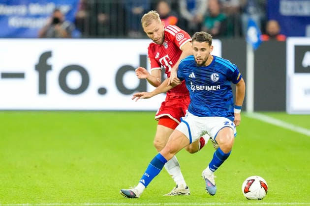 Konrad Laimer (FC Bayern Muenchen) und Adil Aouchiche (FC Schalke 04) im Zweikampf waehrend des Spiels der 1. Bundesliga zwischen FC Schalke 04 und FC Bayern Muenchen, Veltins-Arena am 05. September 2026 in Gelsenkirchen, Deutschland. (Foto von Alex Gottschalk DeFodi Images) +++ Konrad Laimer (FC Bayern Muenchen) und Adil Aouchiche (FC Schalke 04) battle for the ball during the Bundesliga match between FC Schalke 04 and FC Bayern Muenchen at Veltins-Arena on September 5, 2026 in Gelsenkirchen, Germany. (Photo by Alex Gottschalk DeFodi Images) DFB DFL REGULATIONS PROHIBIT ANY USE OF PHOTOGRAPHS AS IMAGE SEQUENCES AND OR QUASI-VIDEO. (Photo by Alex Gottschalk DeFodi Images) - *** Konrad Laimer of FC Bayern Munich and Adil Aouchiche of FC Schalke 04 in a tackle during the Bundesliga match between FC Schalke 04 and FC Bayern Munich at Veltins Arena on September 5, 2026, in Gelsenkirchen, Germany. Photo by Alex Gottschalk, DeFodi Images. Konrad Laimer of FC Bayern Munich and Adil Aouchiche of FC Schalke 04 battle for the ball during the Bundesliga match between FC Schalke 04 and FC Bayern Munich at Veltins Arena on September 5, 2026 in Gelsenkirchen, Germany. Photo by Alex Gottschalk, DeFodi Images. DFB and DFL regulations prohibit any use of photographs as image sequences and or quasi-video. Photo by Alex Gottschalk, DeFodi Images.