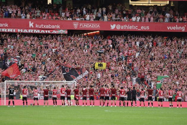 ESP: LaLiga EA Sports Athletic Bilbao v Atletico Madrid fans of athletic and player celebrating the winning during LaLiga EA Sports between Athletic Bilbao v Atletico Madrid played at San Mames Stadium in Bilbao, on September 5, 2026 in Spain Spain Futbol Copyright: xAgenciaxLOFx