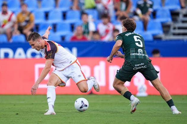 September 5, 2026, Leganes, Madrid, Spain: Alemao of Rayo Vallecano and Pablo Ramon of Real Racing Club compete for the ball during the Spanish League, LaLiga EA Sports, football match played between Rayo Vallecano and Real Racing Club at Butarque stadium on September 05, 2026, in Leganes, Madrid, Spain. Rayo Vallecano V Real Racing Club - LaLiga EA Sports - ZUMAa181 20260905_zaa_a181_129 Copyright: xDennisxAgyemanx
