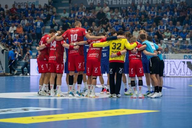 Die Teams vor dem Spiel, VfL Gummersbach vs. MT Melsungen,, Opel Handball Bundesliga, Herren , 3. Spieltag, 05.09.2026 Gummersbach NRW Deutschland