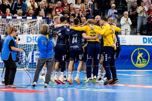 Opel HBL: SG Flensburg-Handewitt vs HC Erlangen; 05.09.26 Jubel nach Sieg Team SG Flensburg-Handewitt Opel HBL: SG Flensburg-Handewitt vs HC Erlangen, GGW Arena am 05.09.26 Copyright: xBEAUTIFULxSPORTS MarioxM.xKobergx