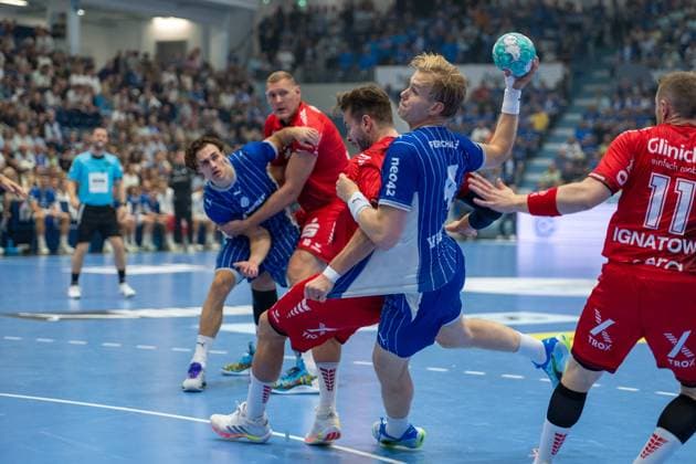 Ellidi Snaer Vidarsson, Kreislaeufer, (VfL Gummersbach 4), Miro Schluroff, Rueckraum, (VfL Gummersbach 15), Dimitri Ignatow, Aussen, (MT Melsungen 11), VfL Gummersbach vs. MT Melsungen,, Opel Handball Bundesliga, Herren , 3. Spieltag, 05.09.2026 Gummersbach NRW Deutschland
