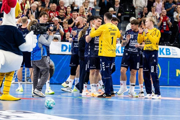 Opel HBL: SG Flensburg-Handewitt vs HC Erlangen; 05.09.26 Jubel nach Sieg Team SG Flensburg-Handewitt Opel HBL: SG Flensburg-Handewitt vs HC Erlangen, GGW Arena am 05.09.26 Copyright: xBEAUTIFULxSPORTS MarioxM.xKobergx