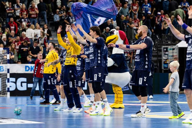 Opel HBL: SG Flensburg-Handewitt vs HC Erlangen; 05.09.26 Jubel nach Sieg Team SG Flensburg-Handewitt Opel HBL: SG Flensburg-Handewitt vs HC Erlangen, GGW Arena am 05.09.26 Copyright: xBEAUTIFULxSPORTS MarioxM.xKobergx
