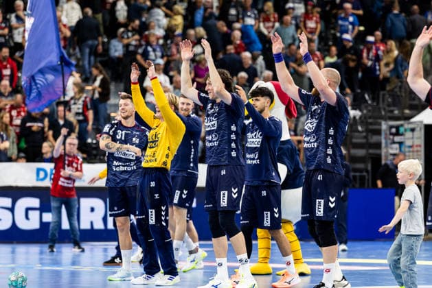 Opel HBL: SG Flensburg-Handewitt vs HC Erlangen; 05.09.26 Jubel nach Sieg Team SG Flensburg-Handewitt Opel HBL: SG Flensburg-Handewitt vs HC Erlangen, GGW Arena am 05.09.26 Copyright: xBEAUTIFULxSPORTS MarioxM.xKobergx