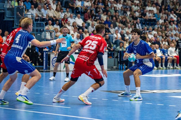 Opel Handball Bundesliga, VfL Gummersbach - MT Melsungen, 05.09.2026 Ellidi Vidarsson (VfL Gummersbach 4), Olle Forsell Schefvert (MT Melsungen 25), Nikola RoganoviÄ‡ (VfL Gummersbach 23), ; Opel Handball Bundesliga, VfL Gummersbach - MT Melsungen, 05.09.2026 Copyright: xBEAUTIFULxSPORTS Erlhofx
