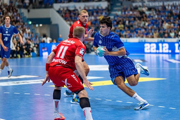 Opel Handball Bundesliga, VfL Gummersbach - MT Melsungen, 05.09.2026 Dimitri Ignatow (MT Melsungen 11), Nikola RoganoviÄ‡ (VfL Gummersbach 23), ; Opel Handball Bundesliga, VfL Gummersbach - MT Melsungen, 05.09.2026 Copyright: xBEAUTIFULxSPORTS Erlhofx