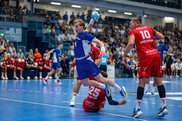 Opel Handball Bundesliga, VfL Gummersbach - MT Melsungen, 05.09.2026 Ellidi Vidarsson (VfL Gummersbach 4), Olle Forsell Schefvert (MT Melsungen 25), Dainis KriÅ¡topÄns (MT Melsungen 10), ; Opel Handball Bundesliga, VfL Gummersbach - MT Melsungen, 05.09.2026 Copyright: xBEAUTIFULxSPORTS Erlhofx