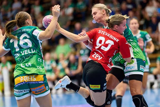 Mariel ten Velde (Frisch Auf Goeppingen, 16), Rome Steverink (BSV Sachsen Zwickau, 99), Luisa Schulze (Frisch Auf Goeppingen, 33) FRISCH AUF Goeppingen vs. BSV Sachsen Zwickau, Handball, ALSCO Handball Bundesliga Frauen, 2. Spieltag, Spielzeit 2026 2027, 05.09.2026 FRISCH AUF Goeppingen vs. BSV Sachsen Zwickau, Handball, ALSCO Handball Bundesliga Frauen, 2. Spieltag, Spielzeit 2026 2027, 05.09.2026 Goeppingen Copyright: xEibner-Pressefoto GeraldxOelze-dexStoppanyx EP_ODS