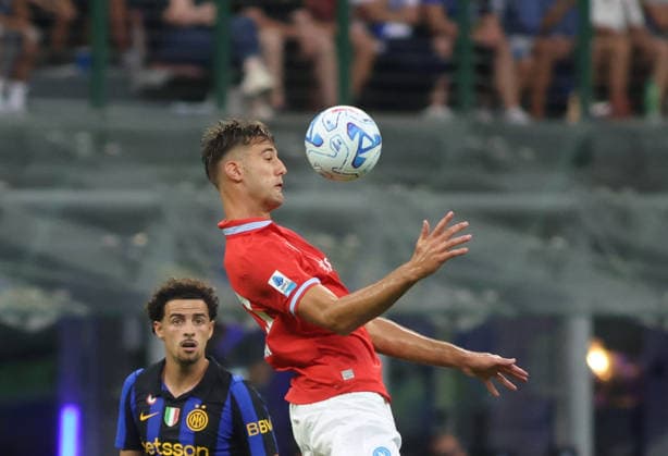 IPA88159709 - Lorenzo Lucca of SSC Napoli during the Italian Serie A 2026–27 season soccer match between Inter FC and SSC Napoli on September 5, 2026, at Stadio Giuseppe Meazza, San Siro, Milan, Italy. Photo by Nderim KACELI  Copyright: xNderimxKaceli IPAxSportx xx 88159709