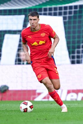 1. Bundesliga: SV Werder Bremen - RB Leipzig am 05.09.2026 im Weserstadion in Bremen Maxime Esteve (Leipzig) am Ball. *** 1 Bundesliga: SV Werder Bremen vs. RB Leipzig on September 5, 2026, at the Weserstadion in Bremen; Maxime Esteve has the ball for Leipzig MT