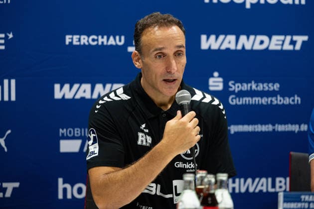 Opel Handball Bundesliga, VfL Gummersbach - MT Melsungen, 05.09.2026 Roberto Garcia Parrondo (Trainer der MT Melsungen) in der Pressekonferenz; Opel Handball Bundesliga, VfL Gummersbach - MT Melsungen, 05.09.2026 Copyright: xBEAUTIFULxSPORTS Erlhofx