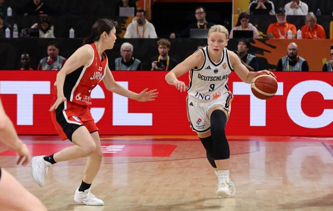 Norika Konno, Emma Eichmeyer am Ball Zweikampf Spielszene Aktion Basketball FIBA World Cup Weltmeisterschaft Frauen WM Saison 2026 2027 05.09.2026 DBB Deutschland GER vs Japan JPN