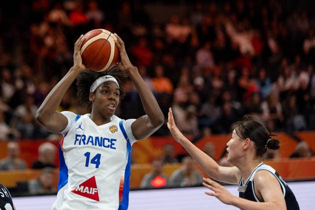 Dominique Malonga (Frankreich, 14) am Ball, GER, Frankreich vs. Korea, Basketball, FIBA Women s World Cup 2026, Gruppenphase, Spieltag 2, 05.09.2026 GER, Frankreich vs. Korea, Basketball, FIBA Women s World Cup 2026, Gruppenphase, Spieltag 2, 05.09.2026 Berlin Copyright: xEibner-Pressefoto MaxxVincenx EP_MVN