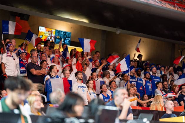 franzoesische Fans in der Arena, GER, Frankreich vs. Korea, Basketball, FIBA Women s World Cup 2026, Gruppenphase, Spieltag 2, 05.09.2026 GER, Frankreich vs. Korea, Basketball, FIBA Women s World Cup 2026, Gruppenphase, Spieltag 2, 05.09.2026 Berlin Copyright: xEibner-Pressefoto MaxxVincenx EP_MVN